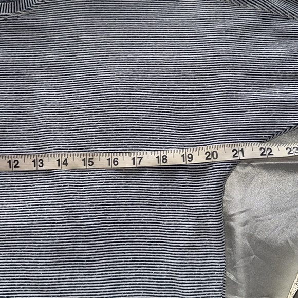 Christian Siriano Navy & White Stripe Top Drop Shoulder 3/4 Dolman Sleeve Sz XS - Picture 3 of 7